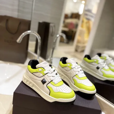 ヴァレンティノ カジュアルシューズ