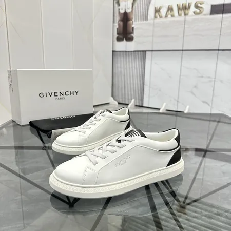 ジバンシィ カジュアルシューズ