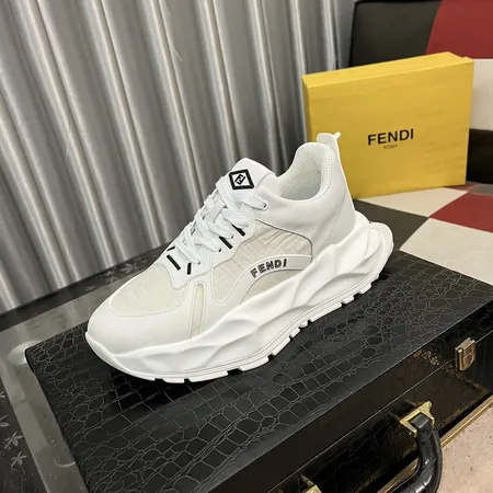 フェンディ スニーカー