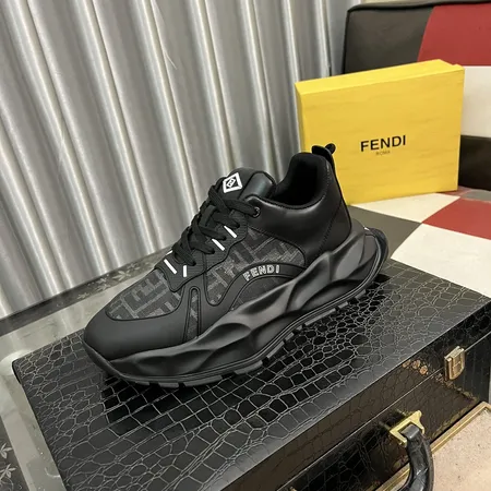フェンディ スニーカー