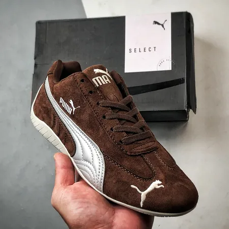 プーマ スニーカー