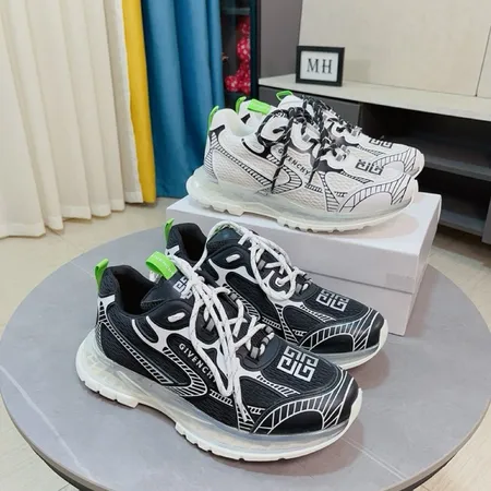 ジバンシィ スニーカー