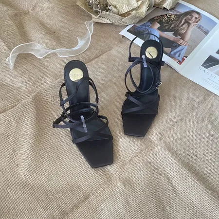 イブサンローラン サンダル