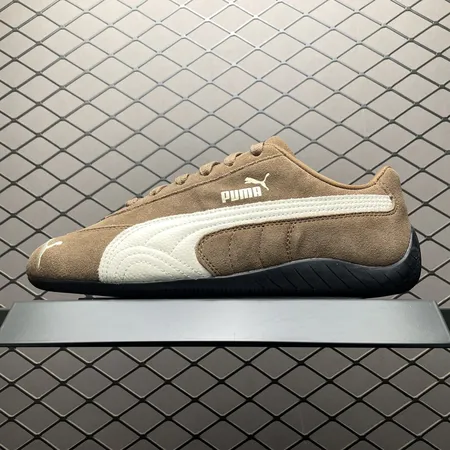 プーマ スニーカー