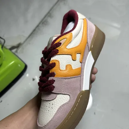 フェンディ カジュアルシューズ