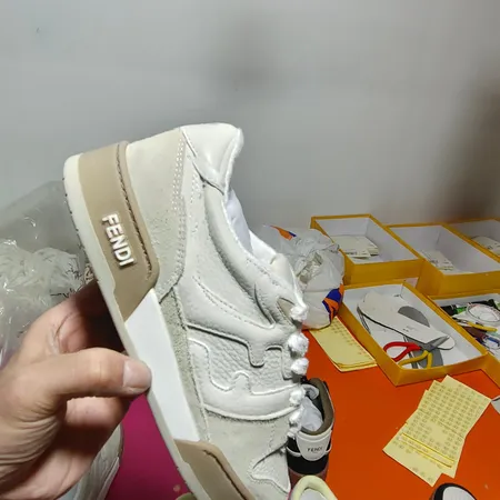 フェンディ カジュアルシューズ