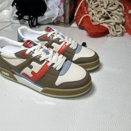フェンディ カジュアルシューズ
