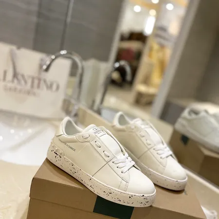 ヴァレンティノ カジュアルシューズ