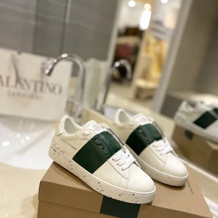 ヴァレンティノ カジュアルシューズ