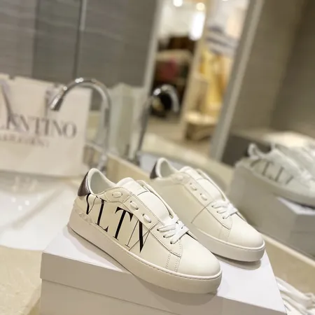 ヴァレンティノ カジュアルシューズ