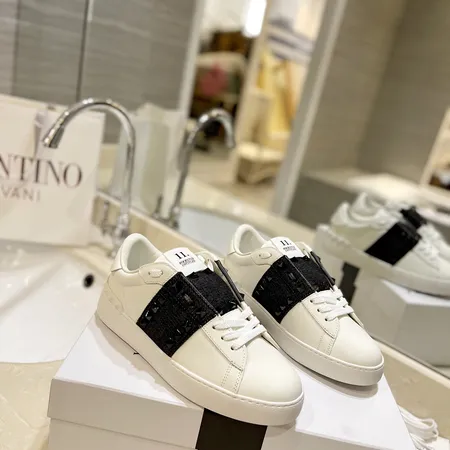 ヴァレンティノ カジュアルシューズ