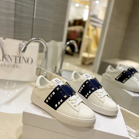 ヴァレンティノ カジュアルシューズ