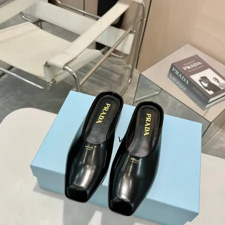 プラダ スリッパ