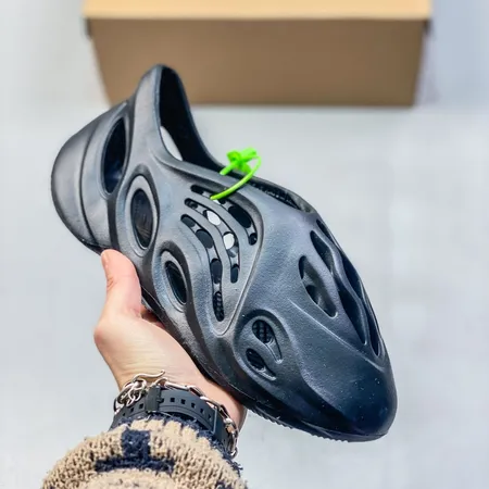 アディダス サンダル