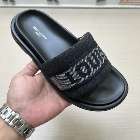 ルイヴィトン スリッパ