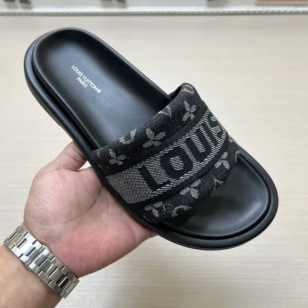 ルイヴィトン スリッパ