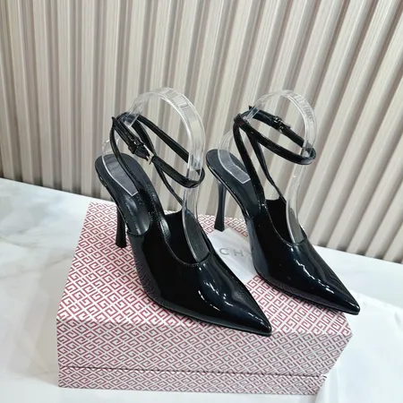 ジバンシィ サンダル