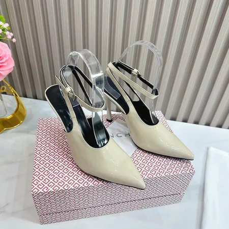 ジバンシィ サンダル