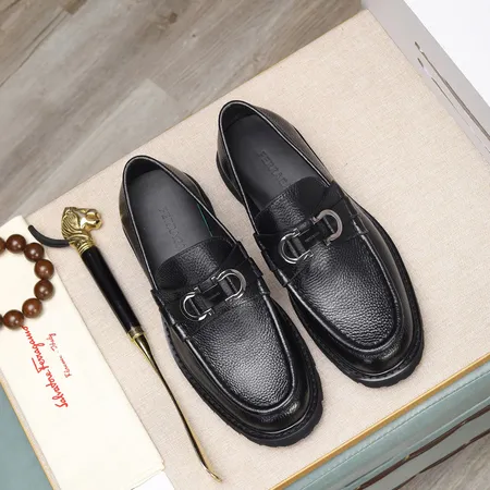 フェラガモ ビジネスシューズ