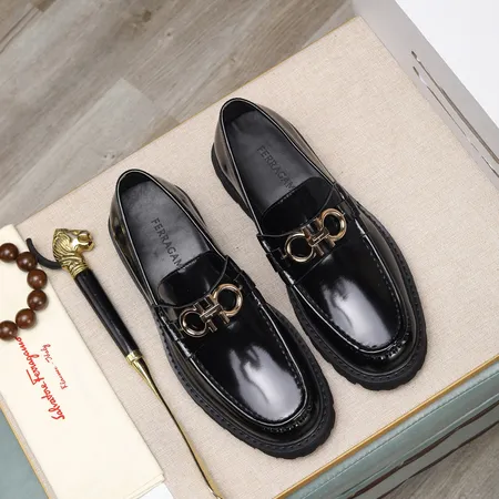 フェラガモ ビジネスシューズ