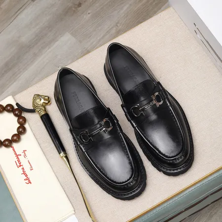 フェラガモ ビジネスシューズ