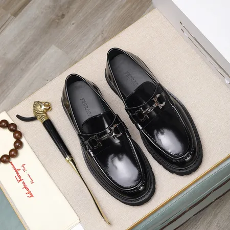 フェラガモ ビジネスシューズ