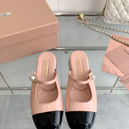 ミュウミュウ スリッパ