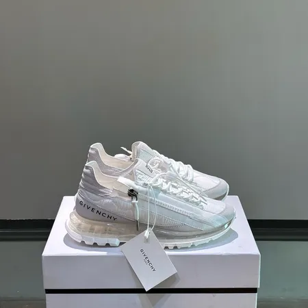 ジバンシィ スニーカー