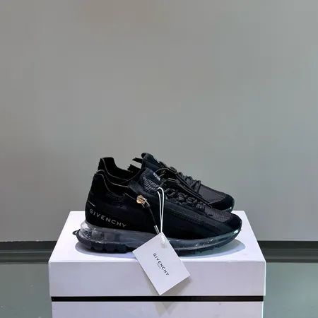 ジバンシィ スニーカー