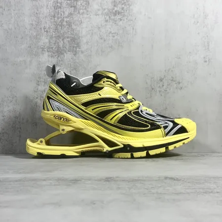 バレンシアガ スニーカー