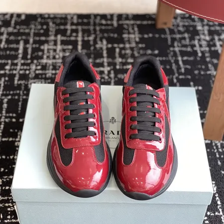 プラダ スニーカー