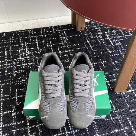 プーマ カジュアルシューズ