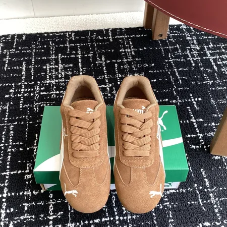 プーマ カジュアルシューズ