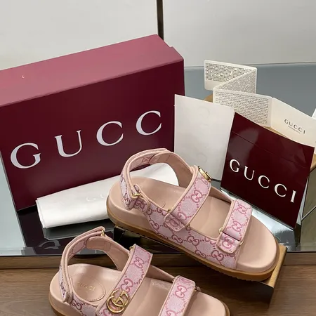 グッチ サンダル