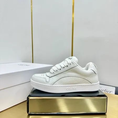 セリーヌ カジュアルシューズ