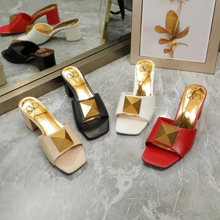 ヴァレンティノ スリッパ