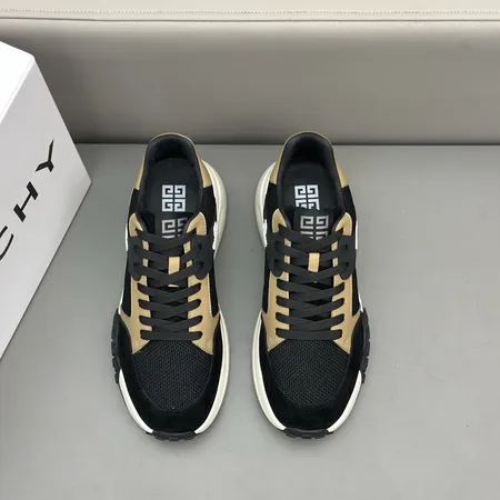 ジバンシィ スニーカー