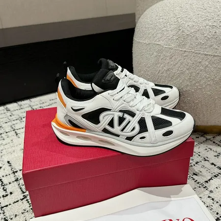 ヴァレンティノ カジュアルシューズ