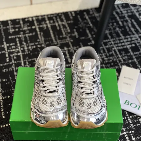 ボッテガ ヴェネタ スニーカー