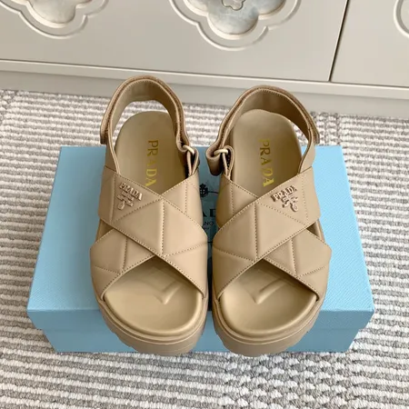 プラダ サンダル