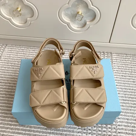 プラダ サンダル