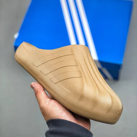 アディダス スリッパ