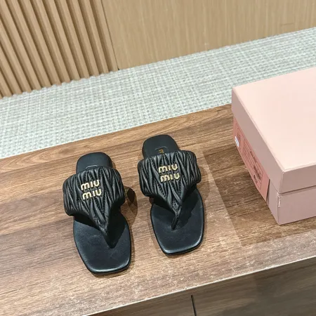 ミュウミュウ スリッパ