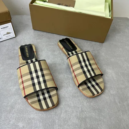 バーバリー ス スリッパ