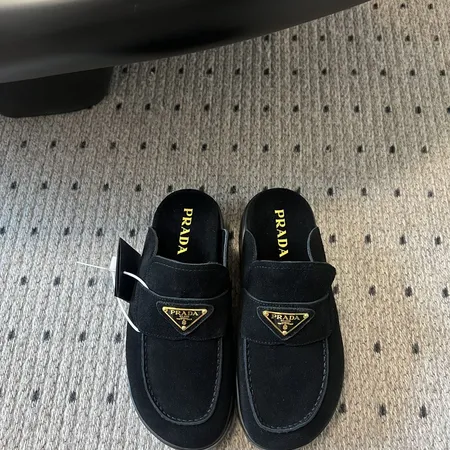 プラダ スリッパ