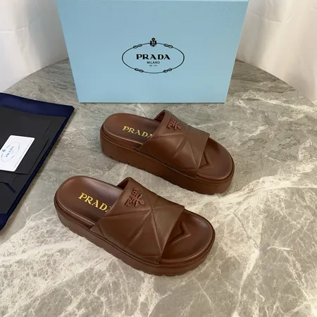 プラダ スリッパ