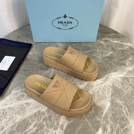 プラダ スリッパ