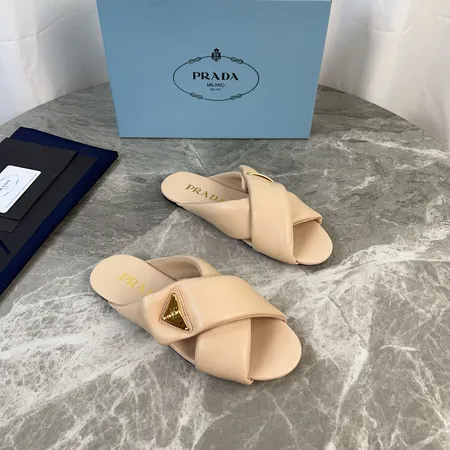 プラダ スリッパ