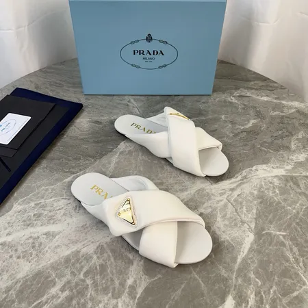 プラダ スリッパ