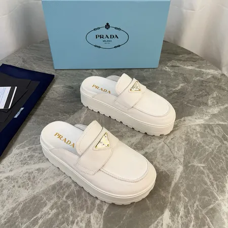 プラダ スリッパ